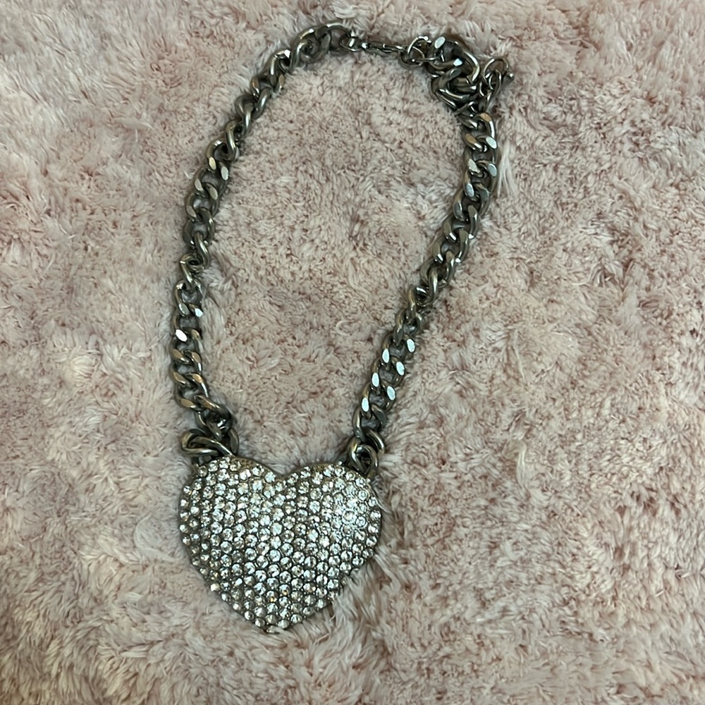 Silver heart necklace with diamonds